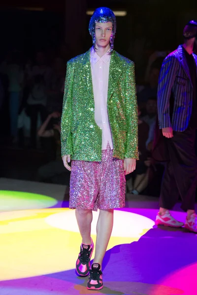 Look 22